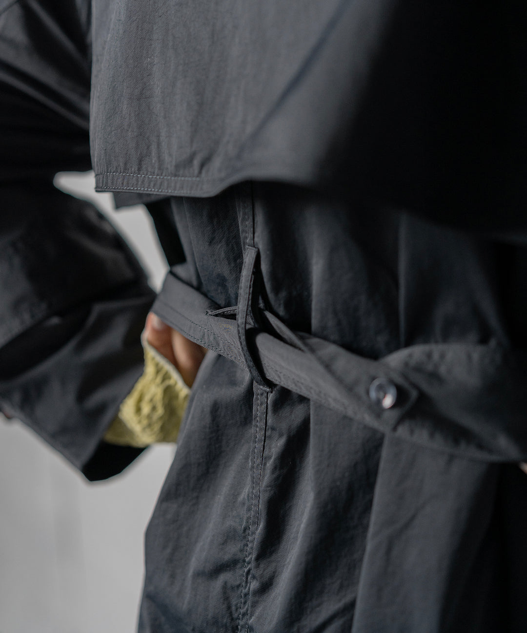 WATERPROOF TRENCH COAT