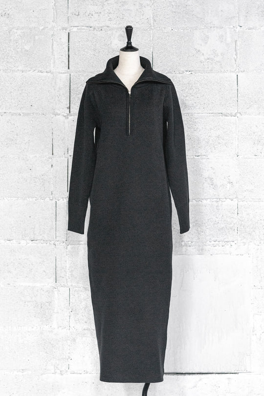 BIG COLLAR HALF ZIP KNIT DRESS