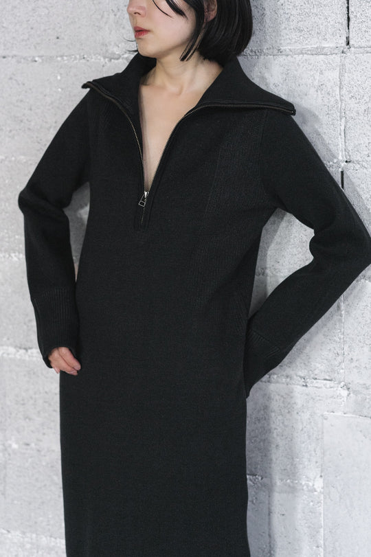 BIG COLLAR HALF ZIP KNIT DRESS