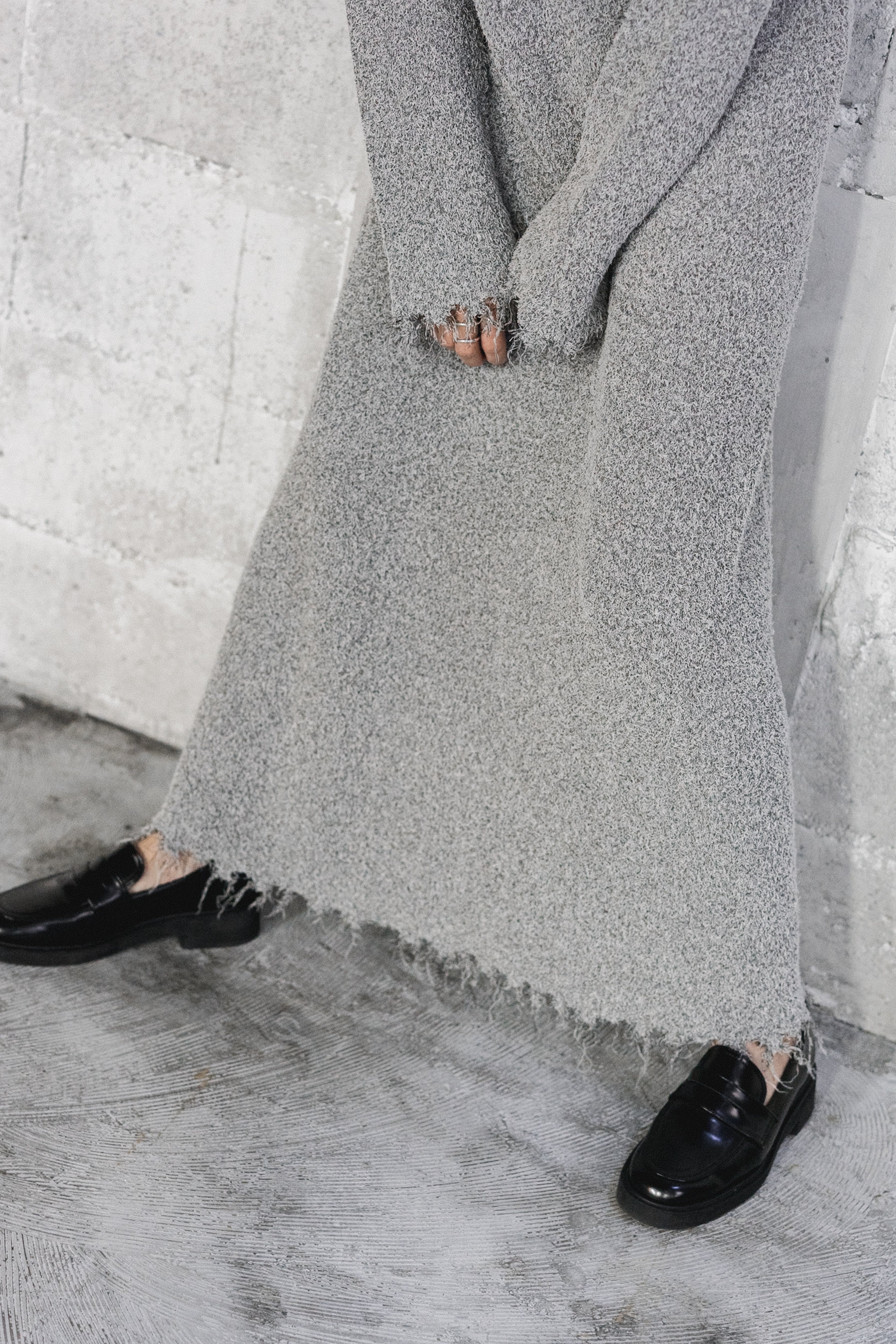 MIX YARN DAMAGE KNIT DRESS – ANOGH